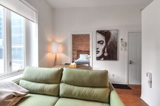 1099 Rue Anderson in Montréal, QC - Building Photo - Building Photo