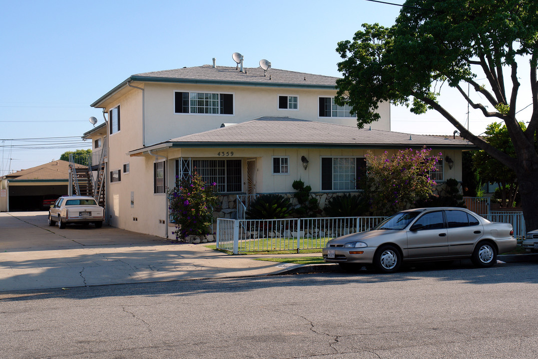 4359 W 136th St in Hawthorne, CA - Foto de edificio