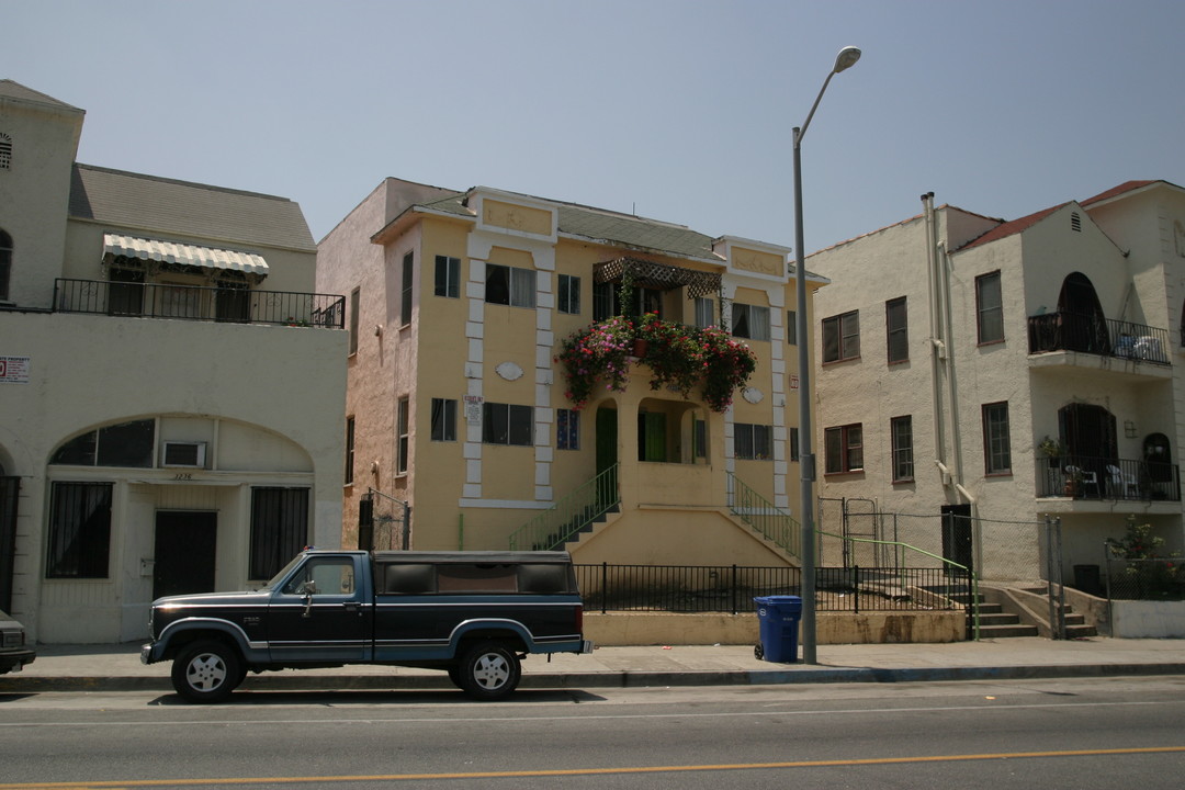 3234 City Terrace Dr in Los Angeles, CA - Foto de edificio