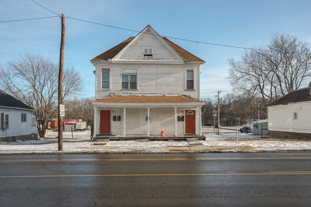 2115 Saint Joseph Ave in St. Joseph, MO - Building Photo