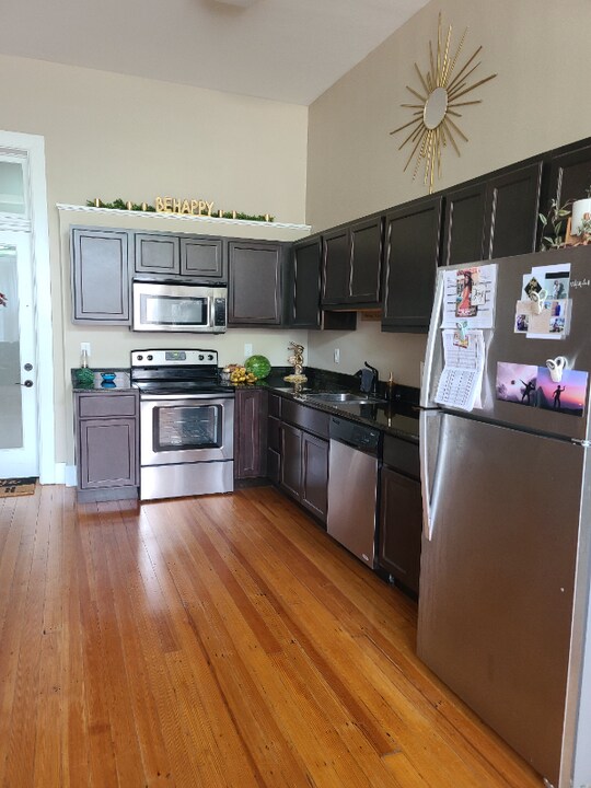 2212 E 12th St-Unit -305 in Davenport, IA - Building Photo