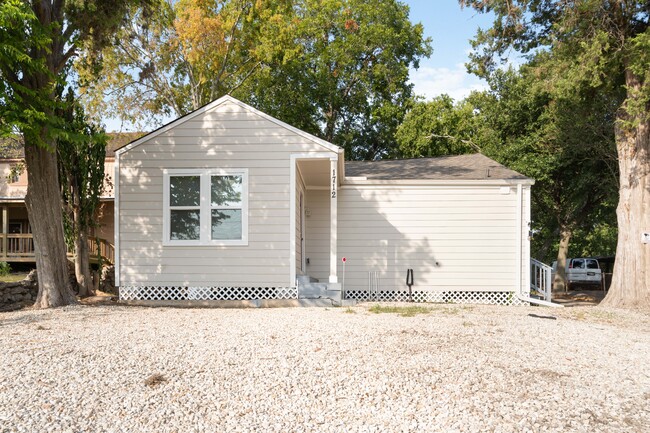 1712 Pasadena St, Unit 4