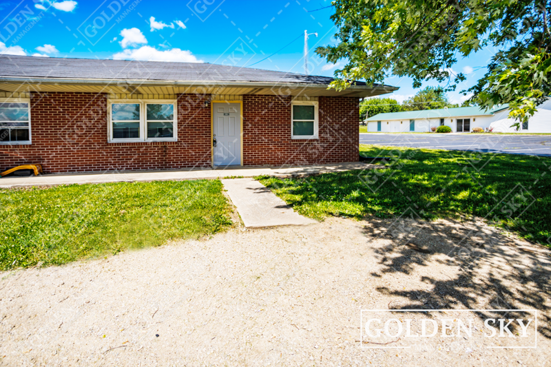111 S Keystone Cir in Muncie, IN - Building Photo