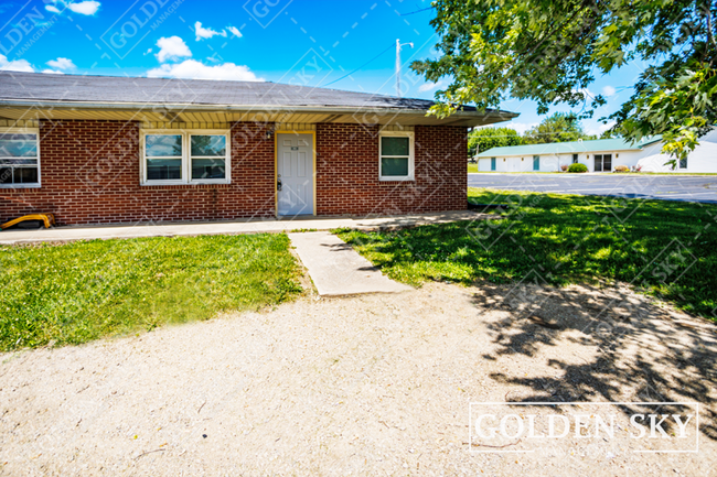 property at 111 S Keystone Cir