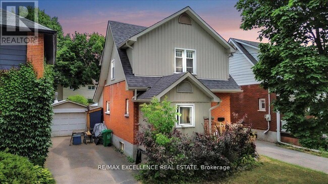 property at 626 Downie St