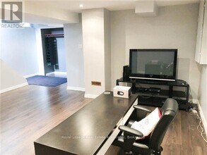 522 Turnbridge Rd in Mississauga, ON - Building Photo - Building Photo