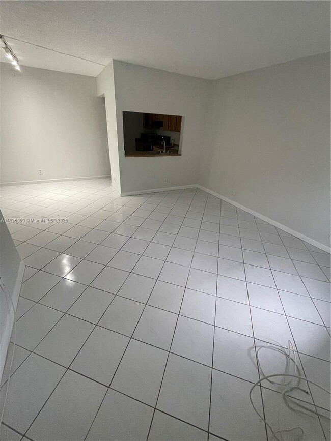 10041 Winding Lake Rd