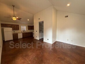 636 W Oak Ave in Jonesboro, AR - Building Photo - Building Photo