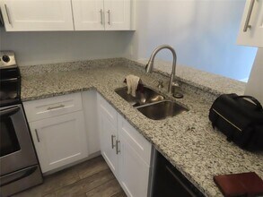 104 Creekside Way in Orlando, FL - Building Photo - Building Photo