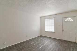 1045 Cheddar Ct in Arlington, TX - Building Photo - Building Photo