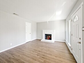 2537 Michelle Dr in Sacramento, CA - Building Photo - Building Photo