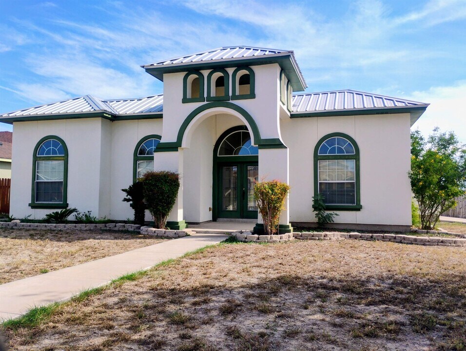 216 Alyssa Dr in Del Rio, TX - Building Photo