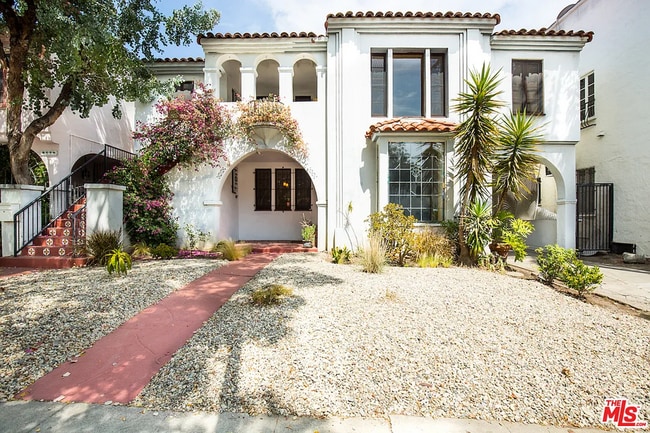 property at 806 N Sweetzer Ave