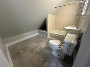 4613 21st Ave in Kenosha, WI - Building Photo - Building Photo