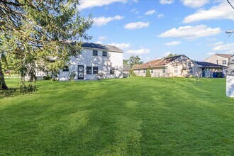 114 Millbrook Dr in Willingboro, NJ - Building Photo - Building Photo