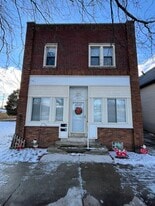 1057 Eureka Rd in Wyandotte, MI - Building Photo