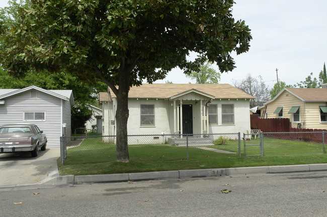 312 Sonoma in Chowchilla, CA - Building Photo - Building Photo