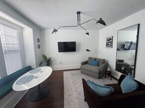 1038 Ashland St in Houston, TX - Building Photo - Building Photo