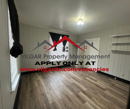 312 Jefferson Ave in La Porte, IN - Foto de edificio - Building Photo