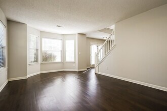 1043 Field View Dr in Mcdonough, GA - Building Photo - Building Photo