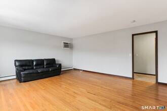 86 Harbor Dr in Stamford, CT - Building Photo - Building Photo