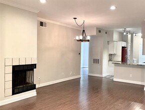 2450 Wickersham Ln in Austin, TX - Building Photo - Building Photo