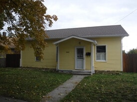 903 Locust St in Missoula, MT - Building Photo