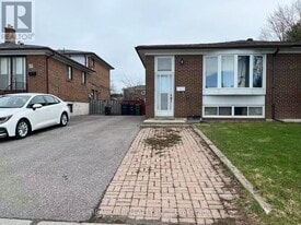 53 Cairnside Crescent in Toronto, ON - Building Photo