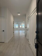 4727 Bay Vista Dr in Baytown, TX - Building Photo - Building Photo