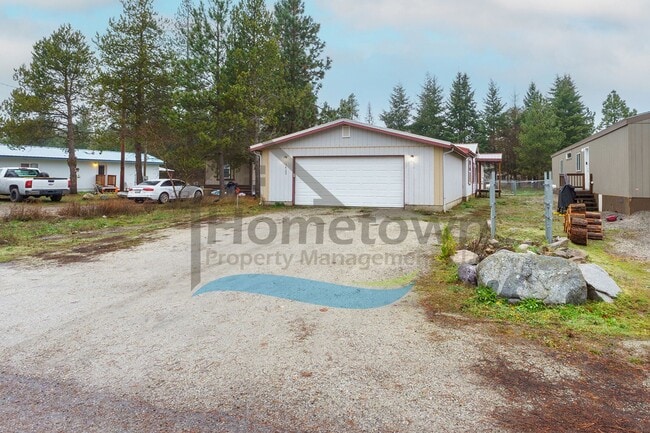 5425 E Grove Ave in Athol, ID - Building Photo - Building Photo