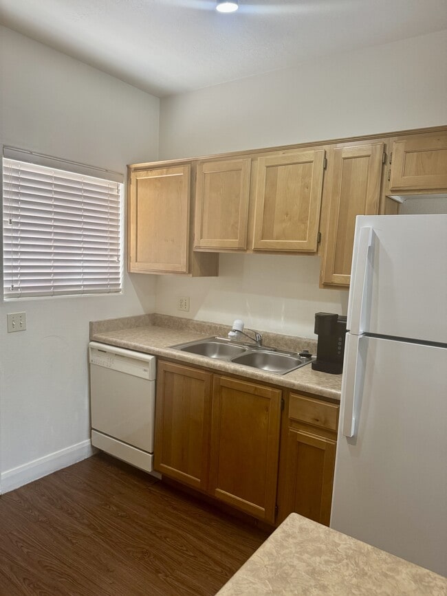 700 N Main St in Washington, UT - Building Photo - Building Photo