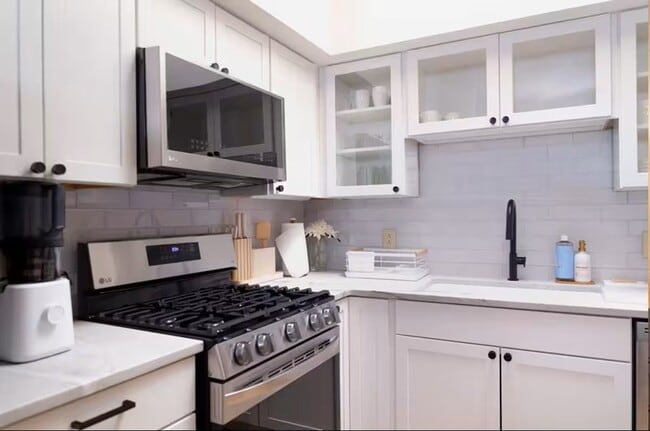 property at 500 Calle De La Vuelta