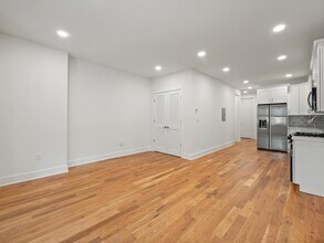 858 West Side Ave in Jersey City, NJ - Building Photo - Building Photo