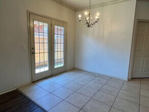 627 Sisken Ct in Edmond, OK - Building Photo - Building Photo