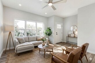 811 Nevada St in San Antonio, TX - Building Photo - Building Photo