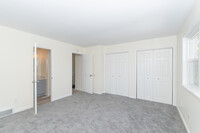 Shaker Heights Apartments in Latham, NY - Building Photo - Building Photo