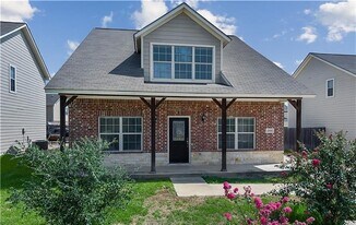 6909 Appomattox Dr in College Station, TX - Building Photo