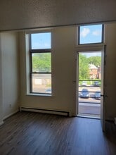 313 N Riverfront Dr in Mankato, MN - Foto de edificio - Building Photo