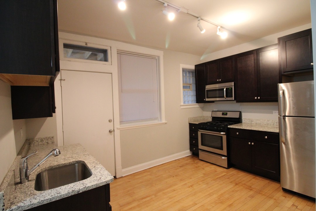 5344 N Paulina St, Unit 1F in Chicago, IL - Foto de edificio