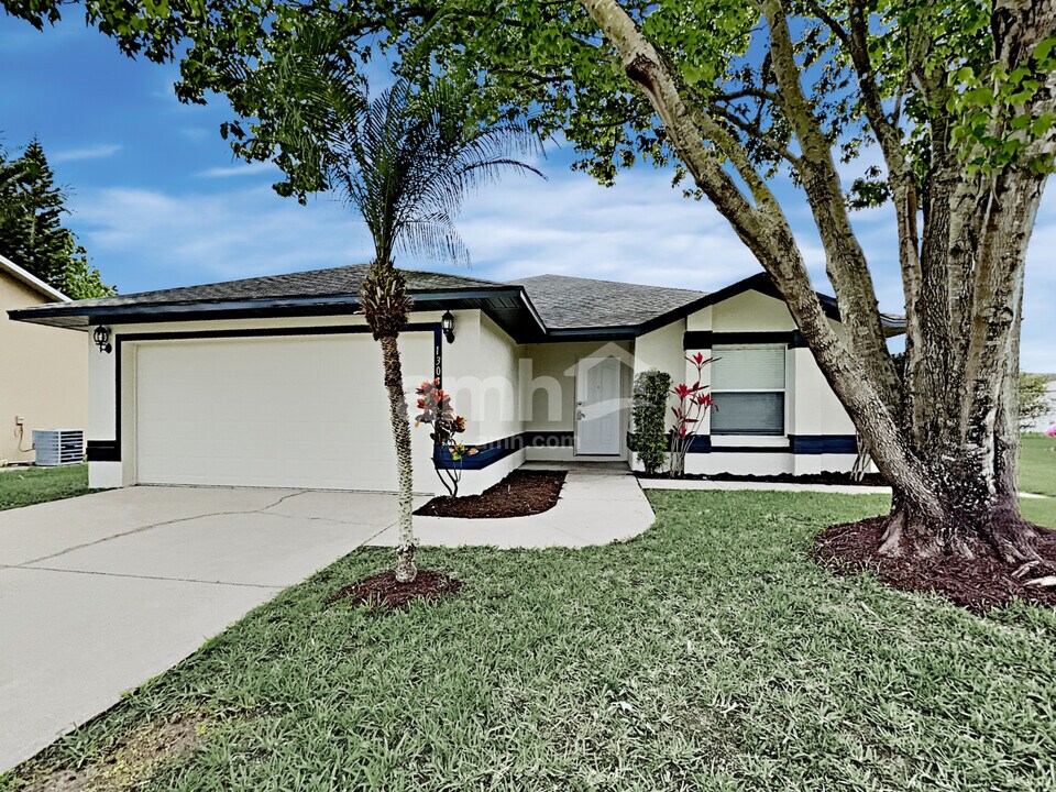 1305 Cinda Ct in St. Cloud, FL - Building Photo