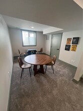 420 W 18th St in Idaho Falls, ID - Foto de edificio - Building Photo