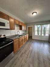 18 Oakwood St in Worcester, MA - Building Photo - Building Photo
