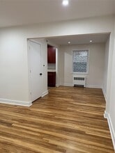 61-21 185th St in Queens, NY - Building Photo - Building Photo