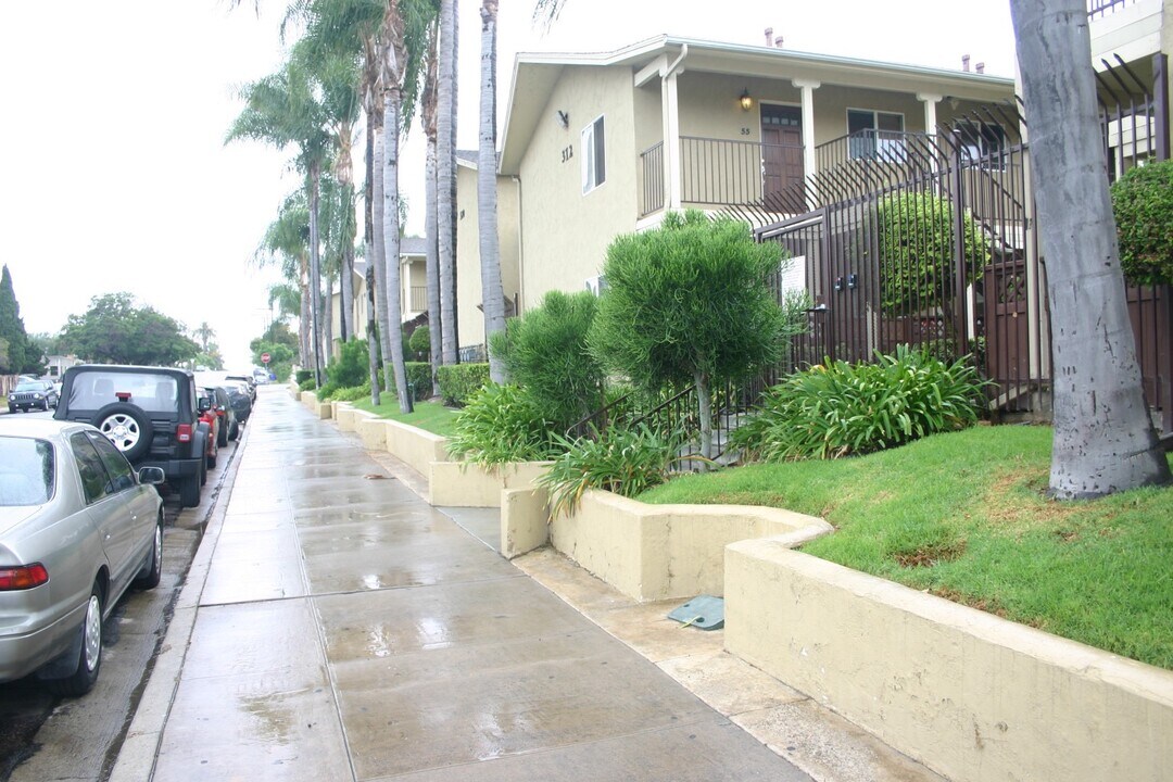 312 J Ave, Unit #67 in National City, CA - Foto de edificio