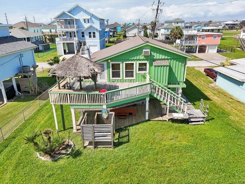 4211 San Jacinto Dr in Galveston, TX - Building Photo