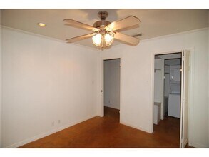 1700 W 30th St in Austin, TX - Building Photo - Building Photo