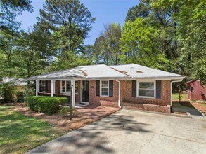 1572 Berkeley Ln NE in Atlanta, GA - Foto de edificio - Building Photo