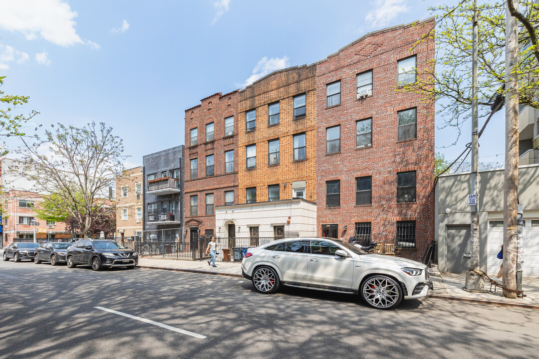 365 Franklin Ave in Brooklyn, NY - Foto de edificio
