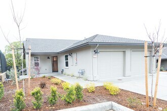2710 Commons Pl in Auburn, CA - Building Photo - Building Photo
