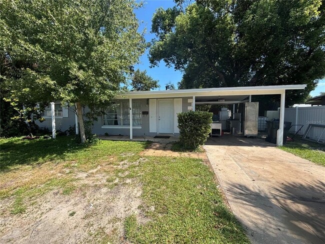 property at 935 Grey Oak Ct